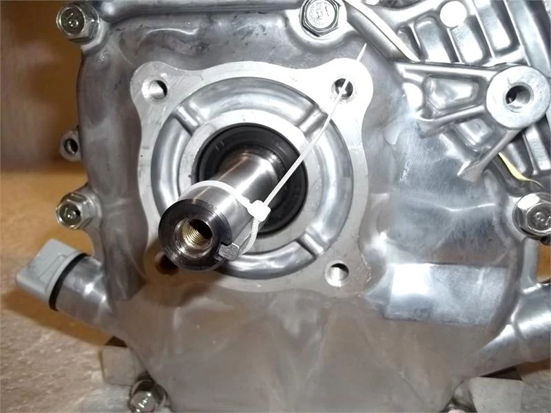 Honda Horizontal Engine 4.8 Net HP 163cc OHV 3/4" x 2-7/16" #GX160-QX2 - Image 5